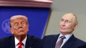 Due uomini in abiti formali osservano in direzioni opposte in un contesto ufficiale